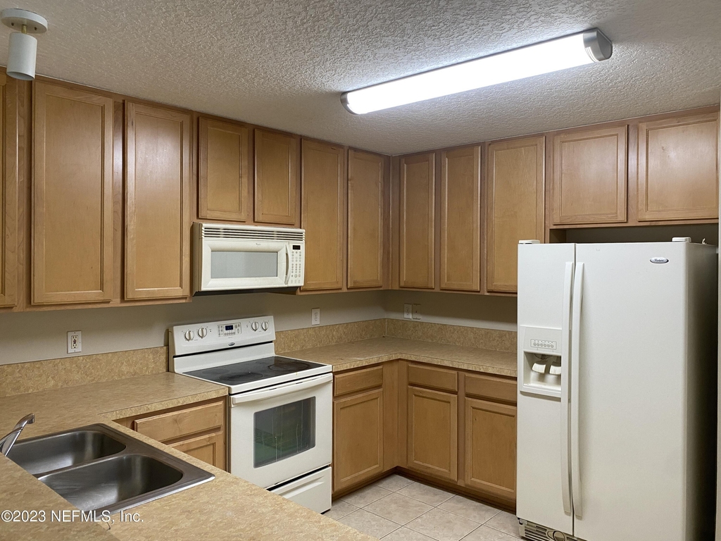 8204 White Falls Boulevard - Photo 35