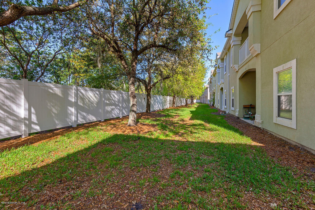 8204 White Falls Boulevard - Photo 3