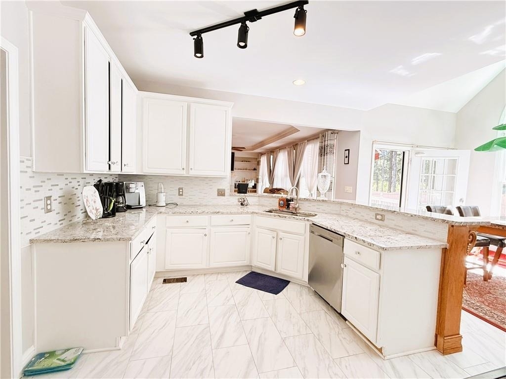 2834 Gavin Place - Photo 13