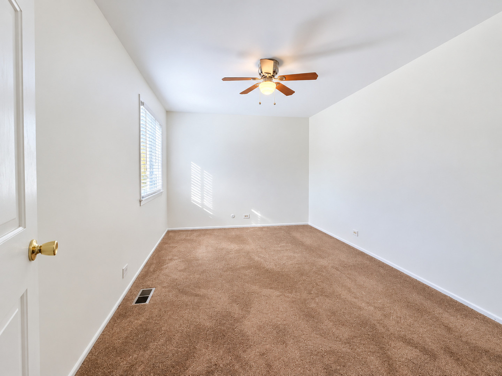 1344 Cove Drive - Photo 11