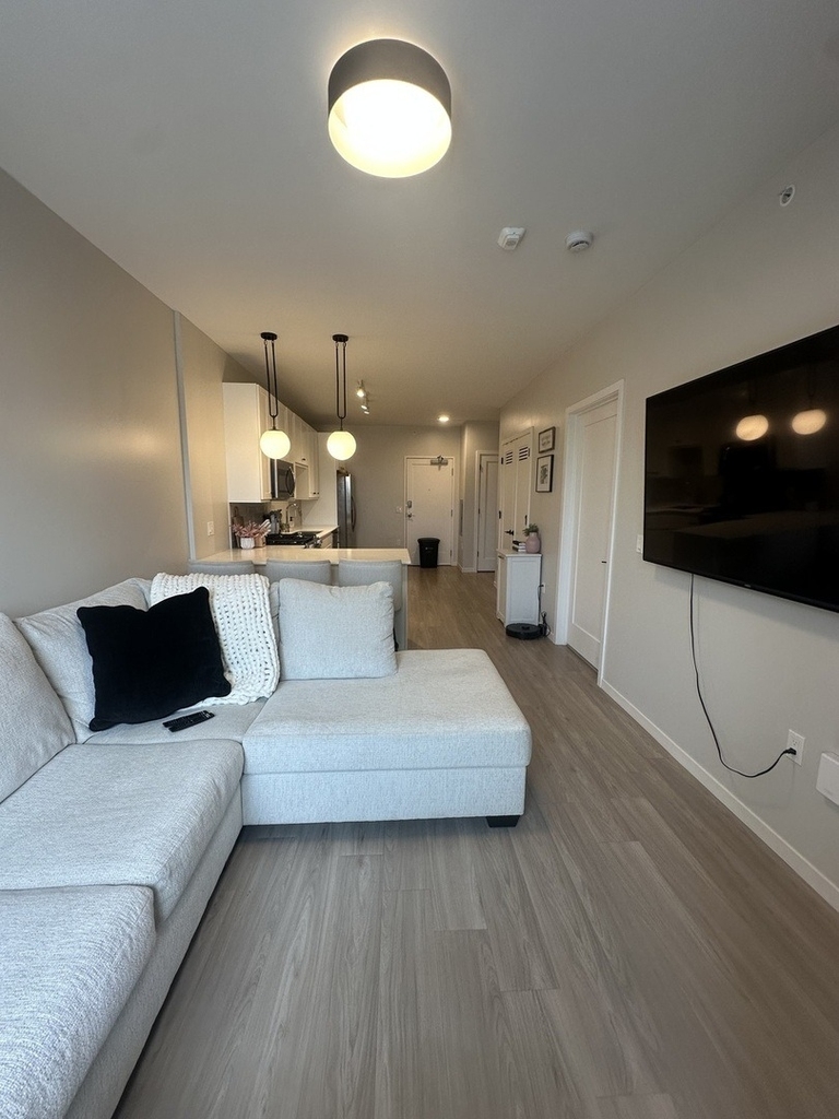 100 N Haven Avenue - Photo 2