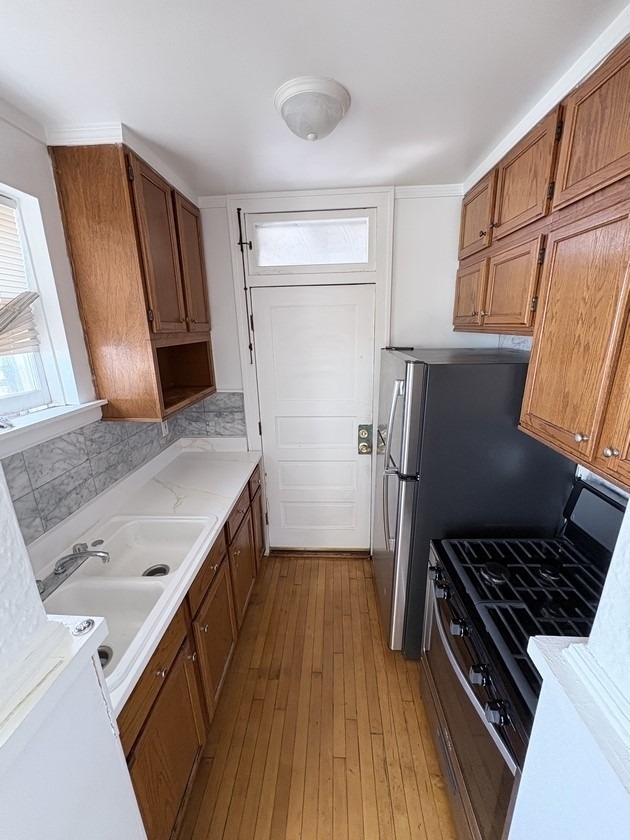 3205 Clarence Avenue - Photo 3