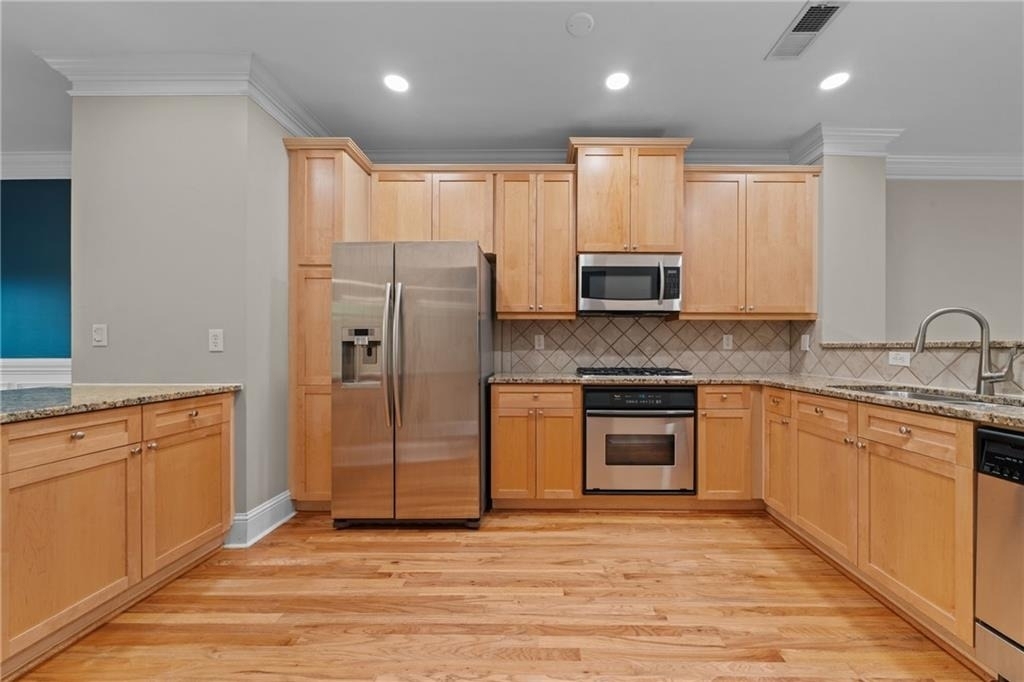 5480 Glenridge Park - Photo 10