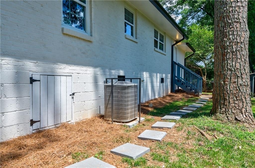 3365 Knott Street - Photo 13