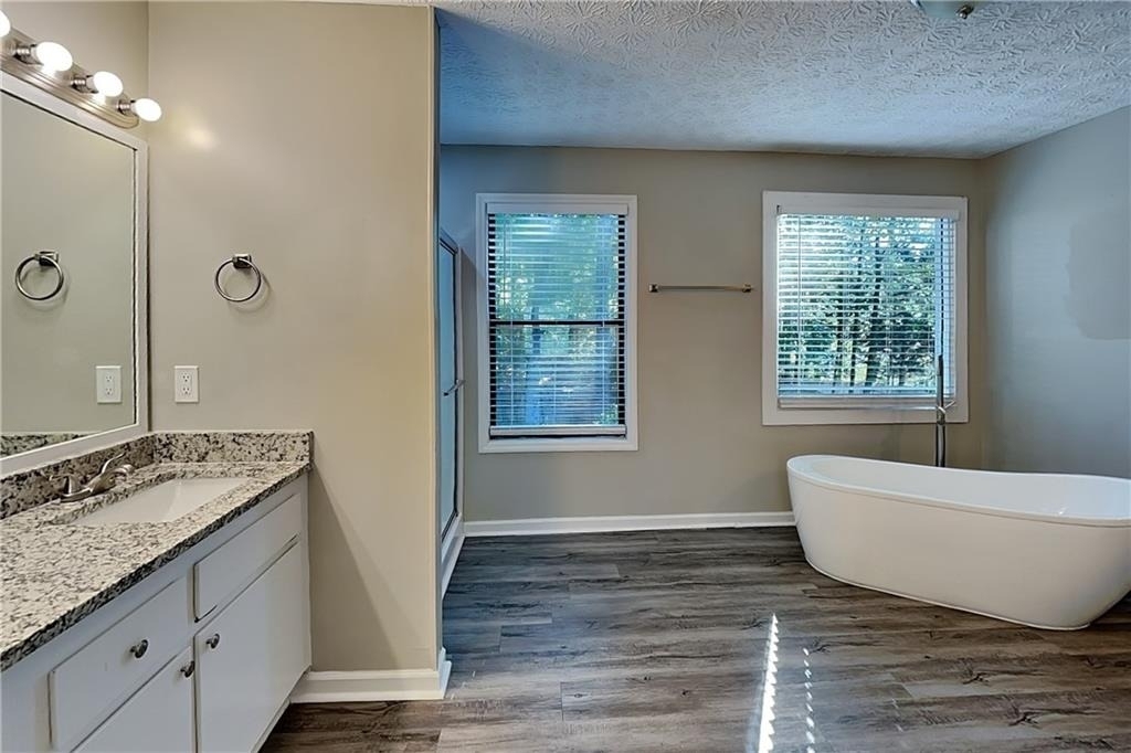 749 Maggie Court Nw - Photo 9