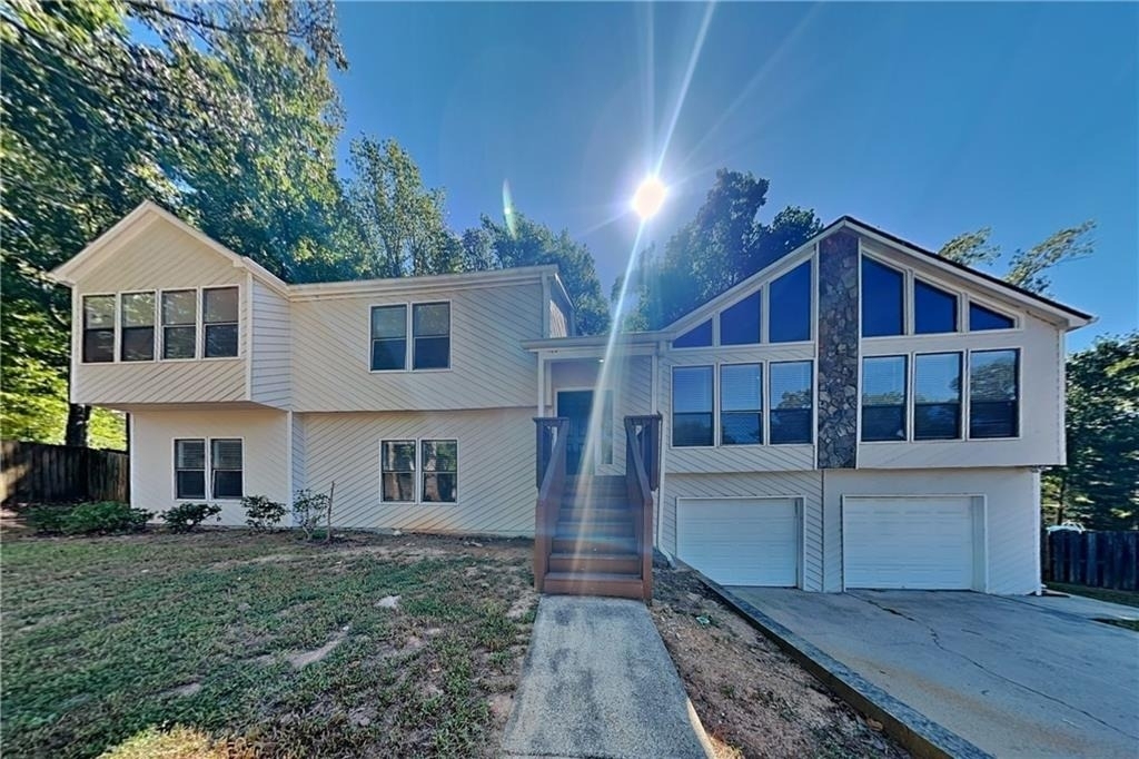 749 Maggie Court Nw - Photo 0
