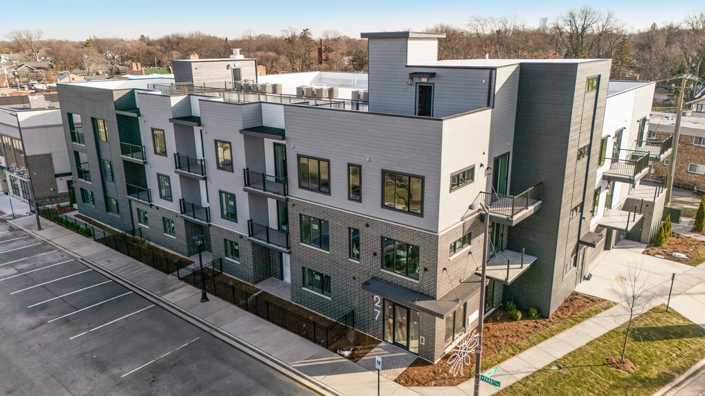 27 W Park Boulevard - Photo 0
