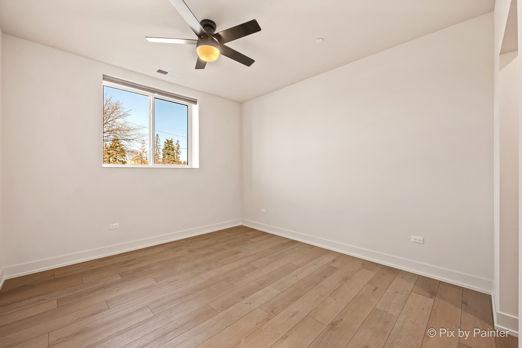 27 W Park Boulevard - Photo 3