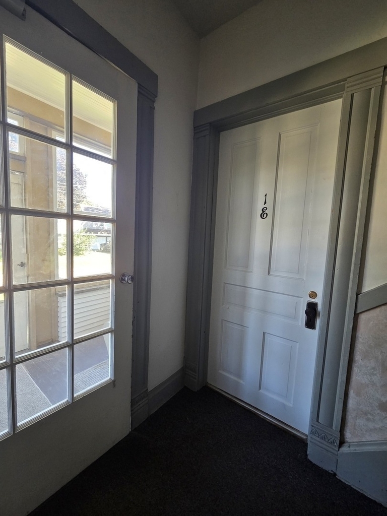 330 W Sycamore Street W - Photo 1