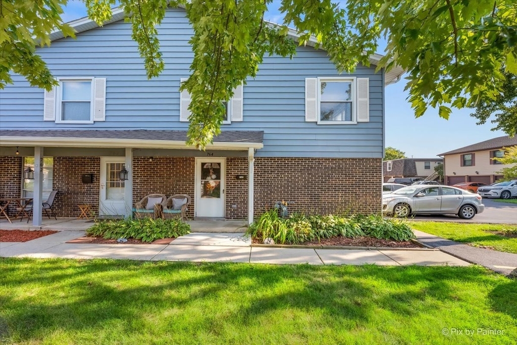 764 Gloucester Drive - Photo 0