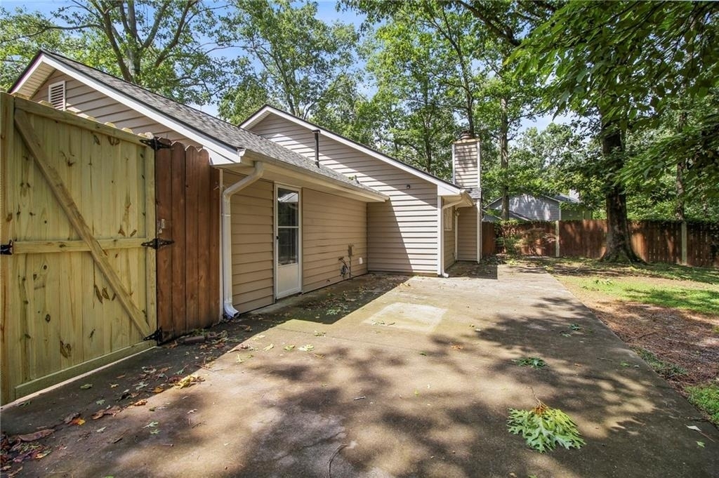 455 Barrington Drive W - Photo 27
