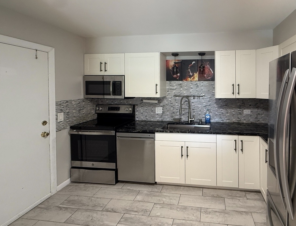 2419 Ogden Avenue - Photo 2