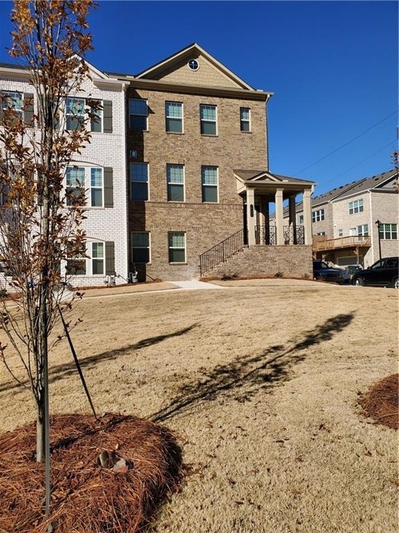 2481 Georgetown Avenue - Photo 2