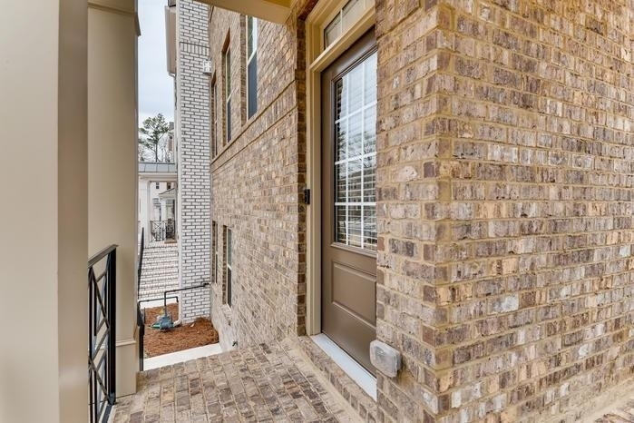 2481 Georgetown Avenue - Photo 3