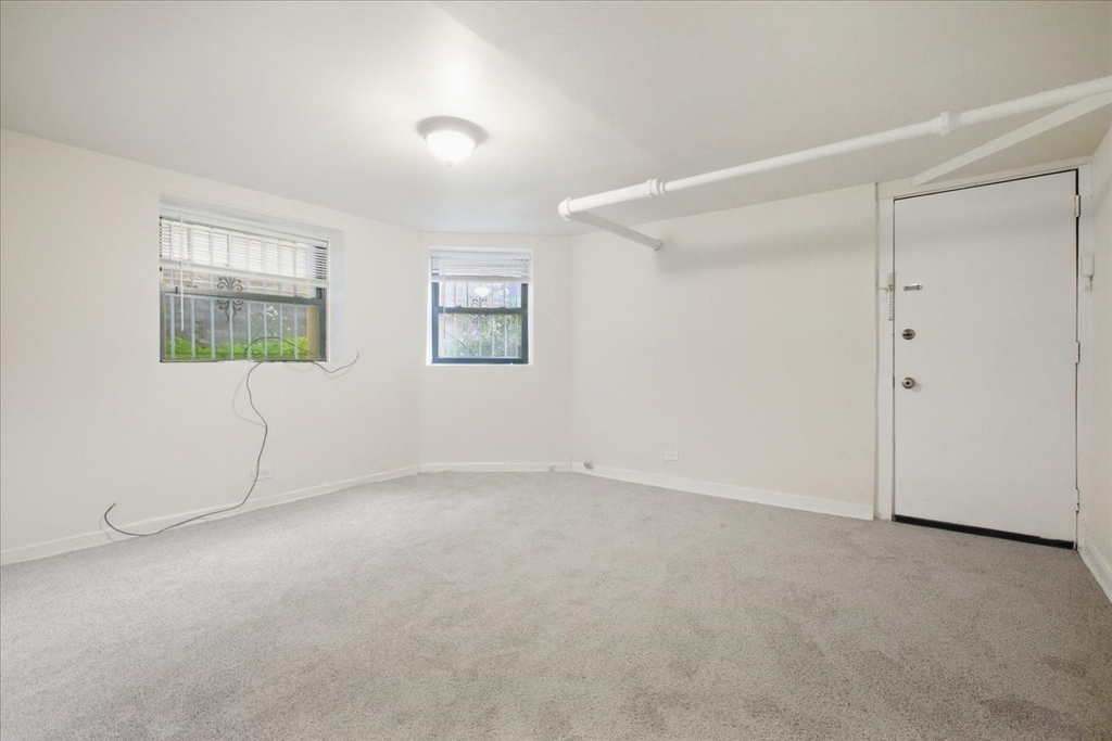 5020 S Blackstone Avenue - Photo 9
