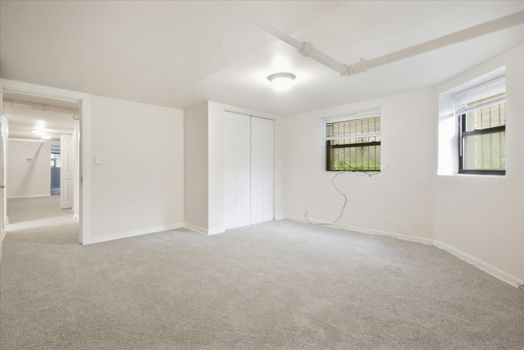 5020 S Blackstone Avenue - Photo 5