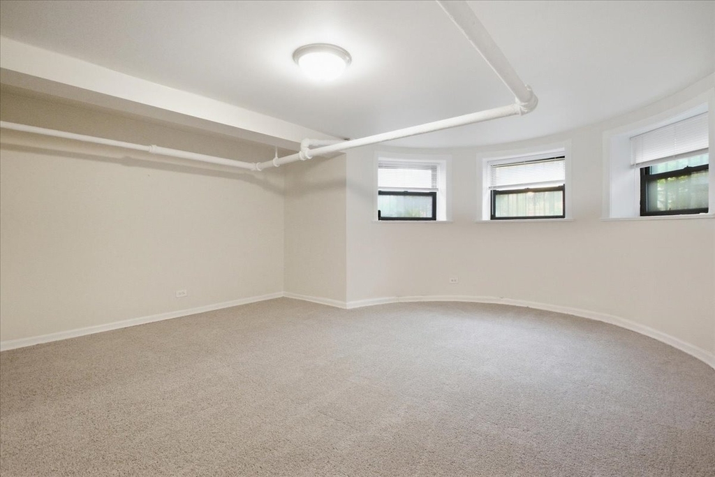 5020 S Blackstone Avenue - Photo 4