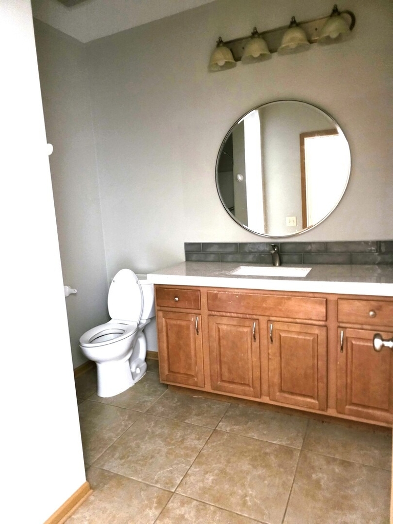 1990 Larkin Avenue - Photo 10