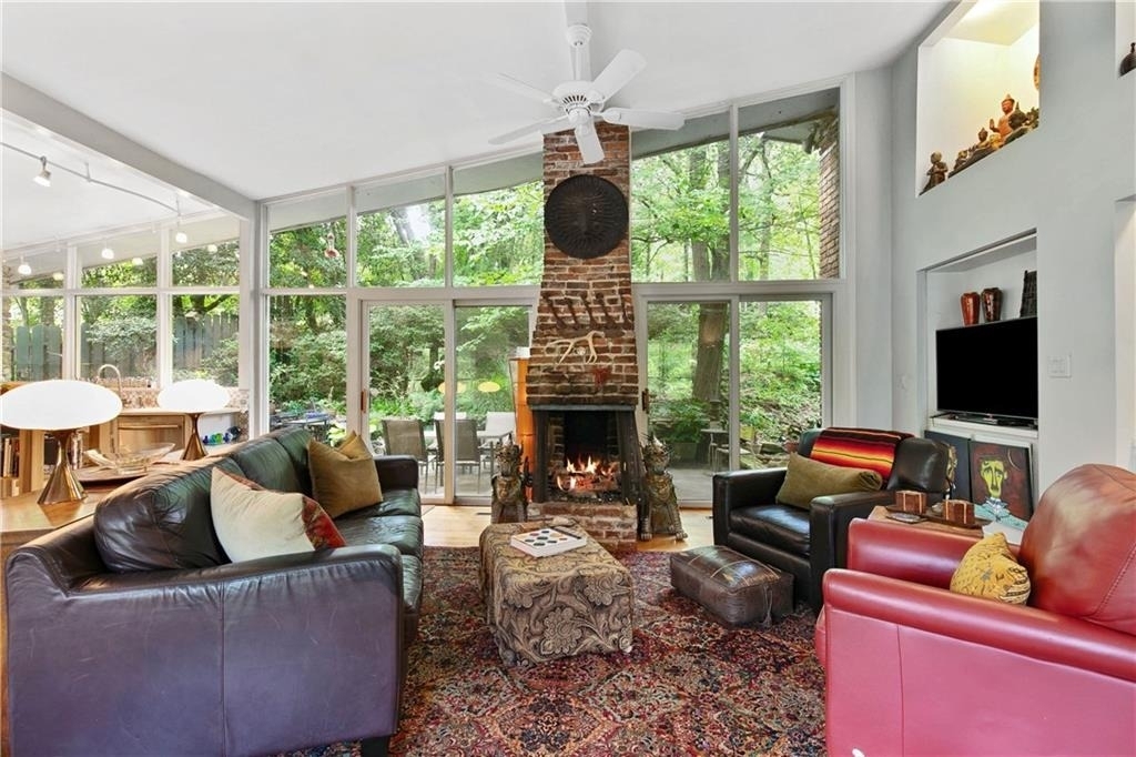 1232 Bernadette Lane Ne - Photo 6