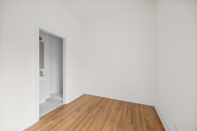3107 N Harding Avenue - Photo 12