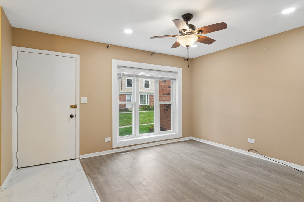 3062 Kingston Court - Photo 1