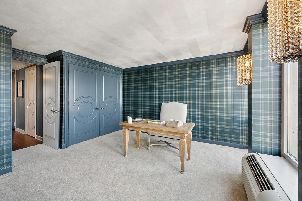 111 E Chestnut Street - Photo 24