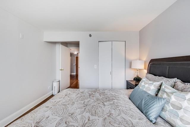 345 N La Salle Drive - Photo 12