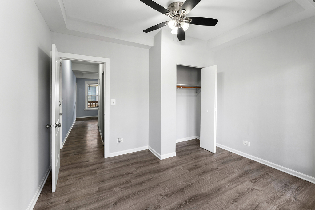 7451 N Greenview Avenue - Photo 5