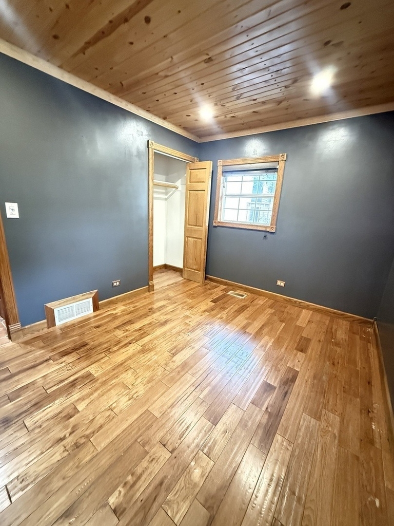1030 Crescent Court - Photo 15