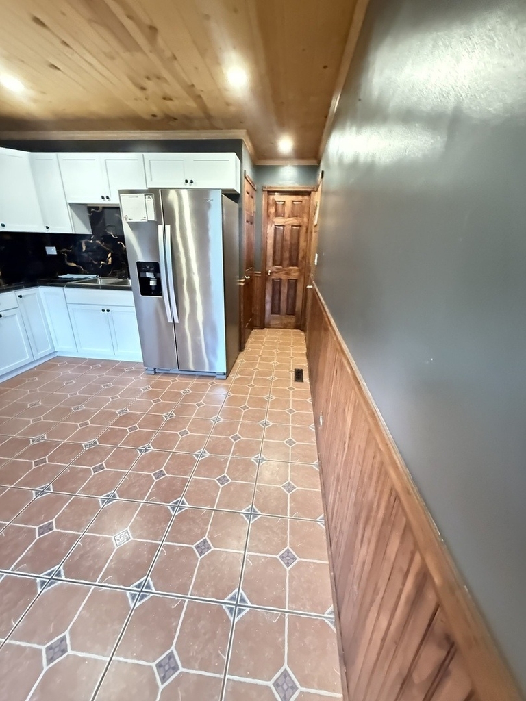 1030 Crescent Court - Photo 6