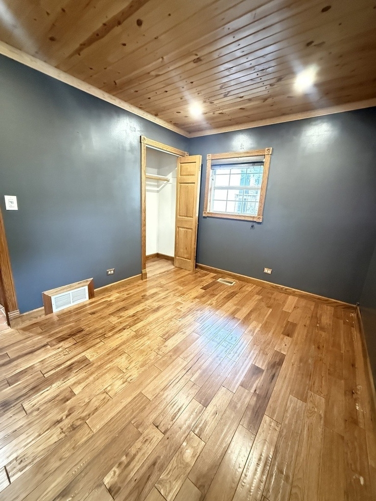 1030 Crescent Court - Photo 16