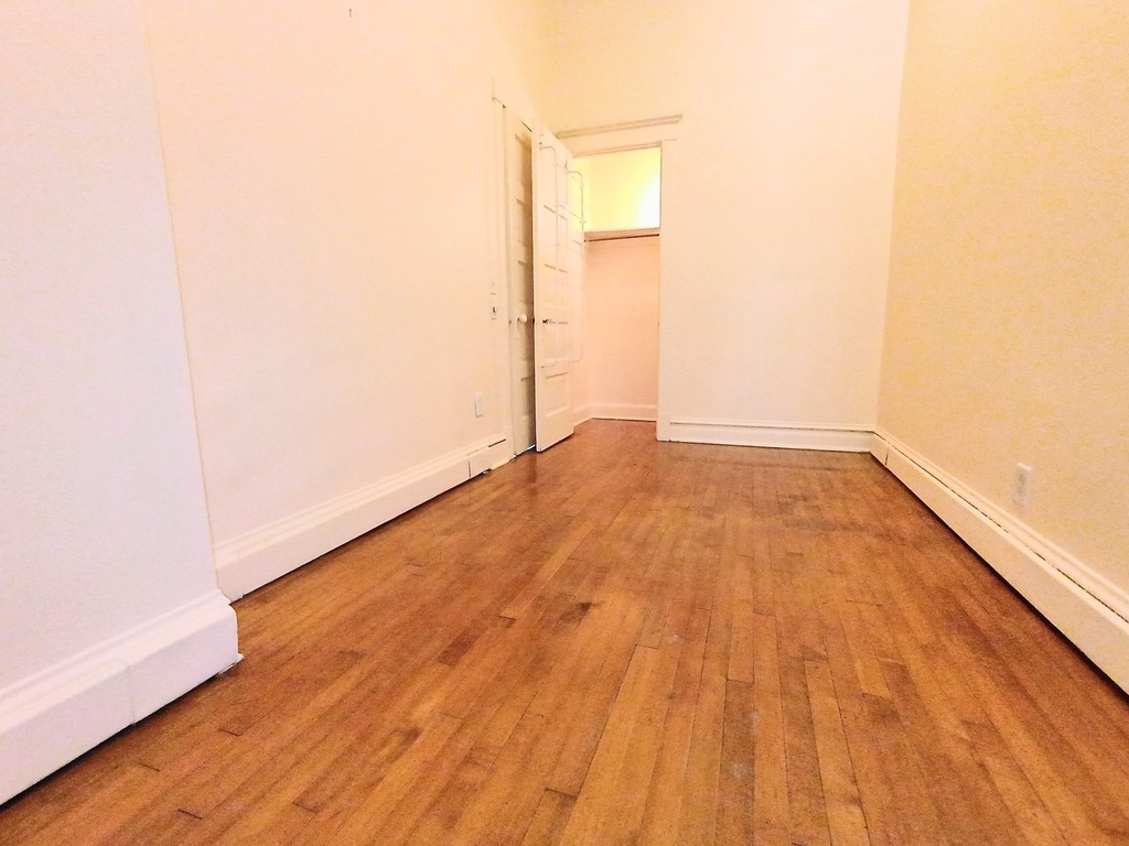 1911 W Belmont Avenue - Photo 8
