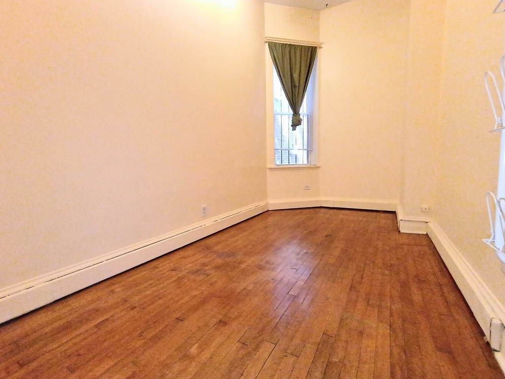 1911 W Belmont Avenue - Photo 7