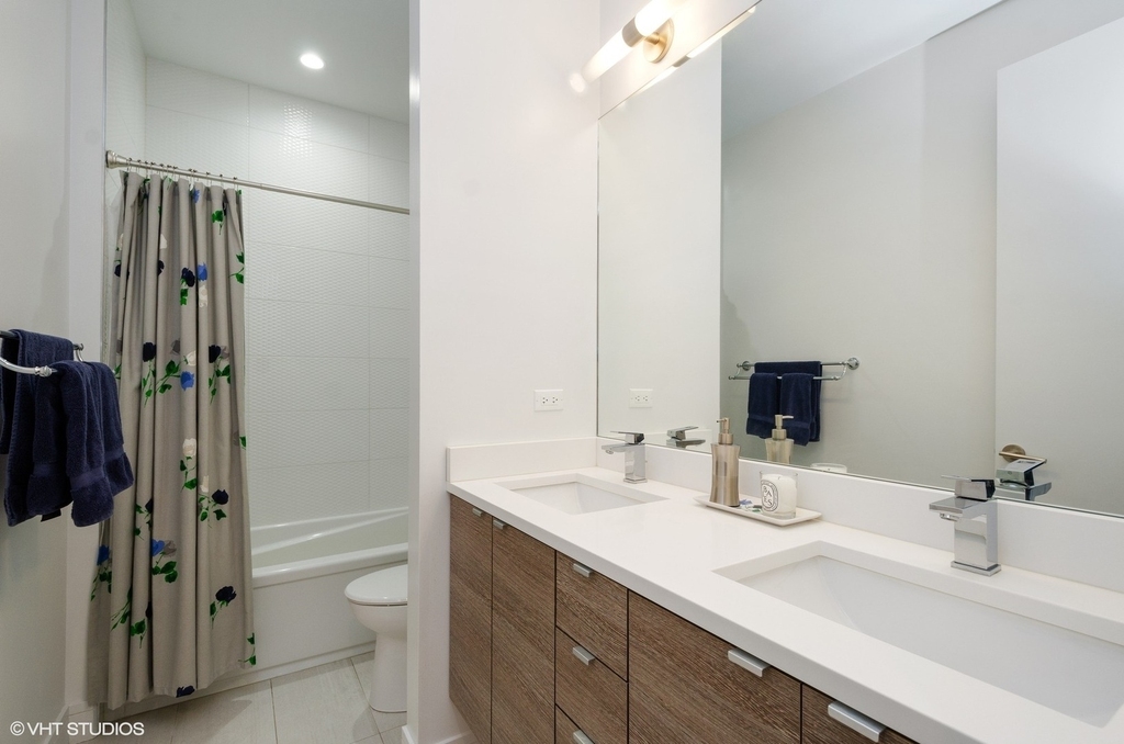 2903 W Lyndale Street - Photo 13