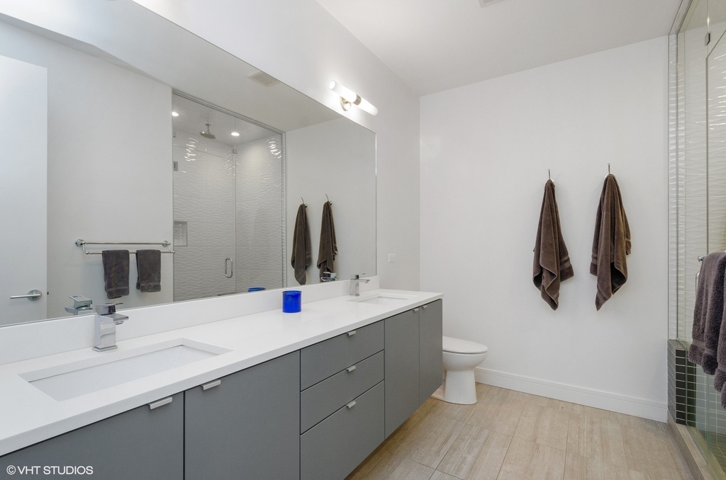 2903 W Lyndale Street - Photo 10