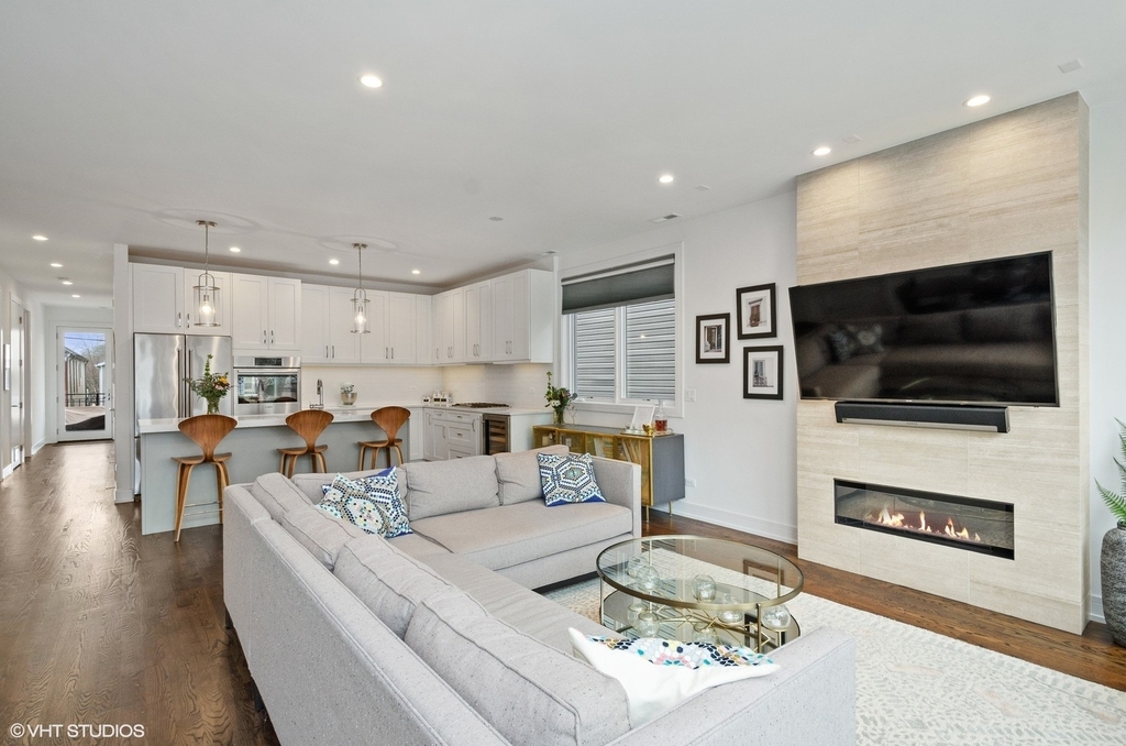 2903 W Lyndale Street - Photo 6