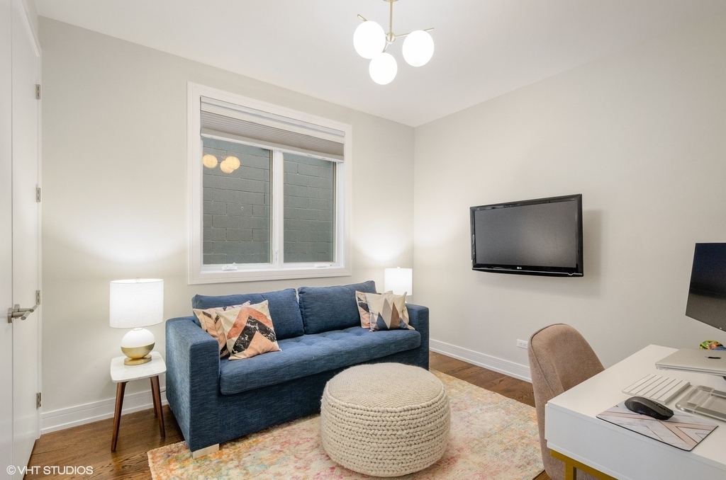 2903 W Lyndale Street - Photo 12