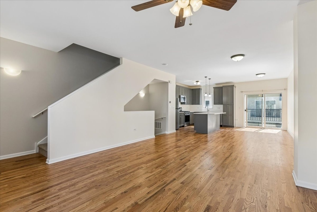 3224 N Kilbourn Avenue - Photo 1