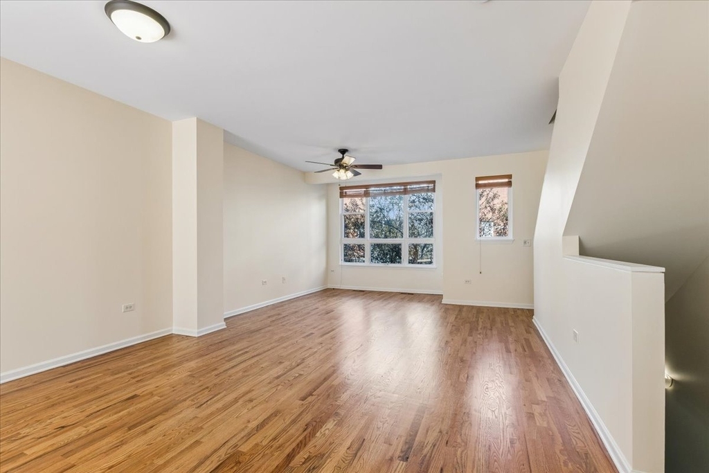 3224 N Kilbourn Avenue - Photo 3