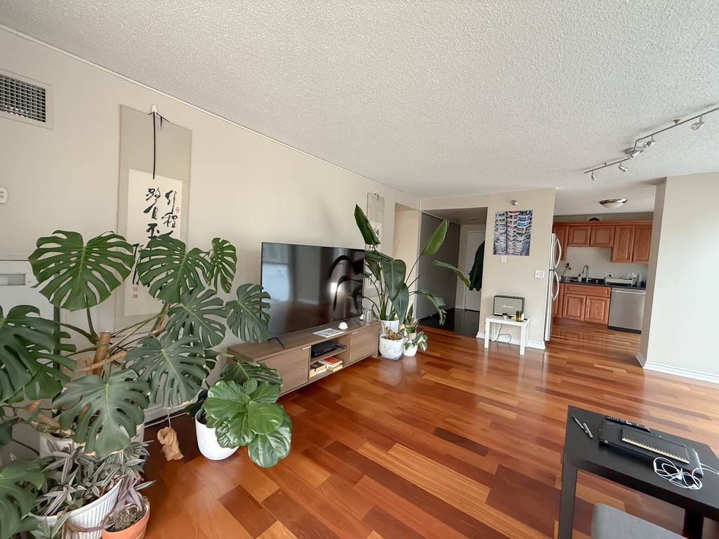 1212 N Lasalle Street - Photo 2