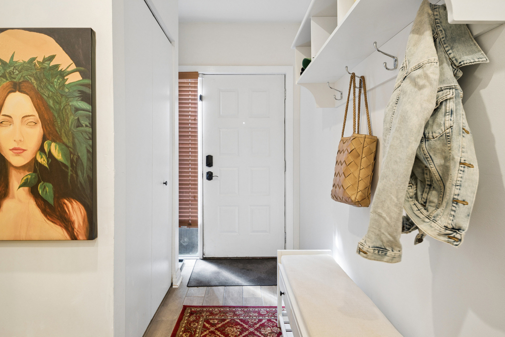 310 N Clinton Street - Photo 5