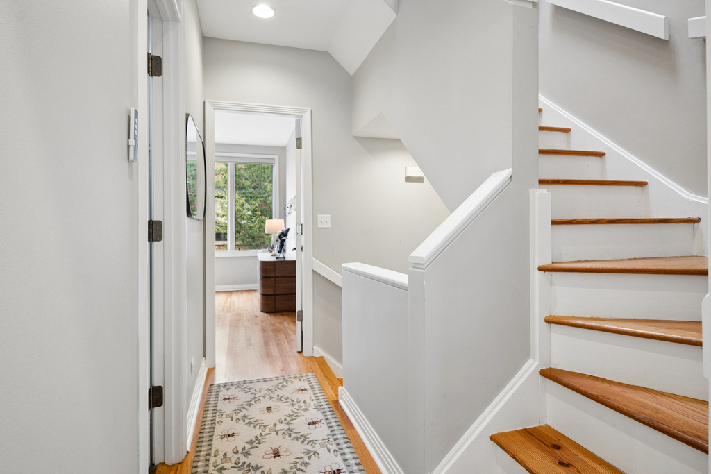 310 N Clinton Street - Photo 18