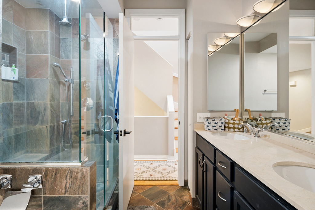 310 N Clinton Street - Photo 17