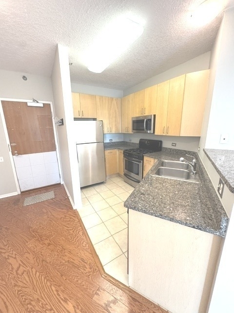 600 N Kingsbury Street - Photo 12