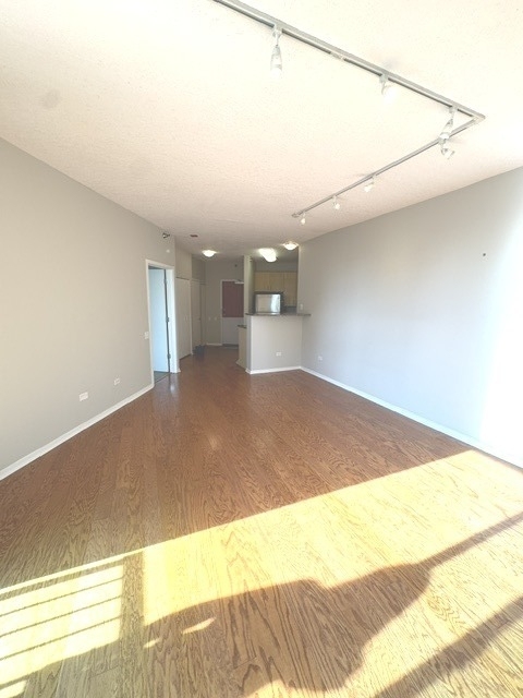 600 N Kingsbury Street - Photo 10