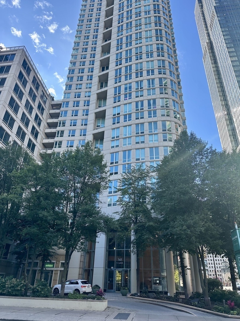 345 N Lasalle Street - Photo 0
