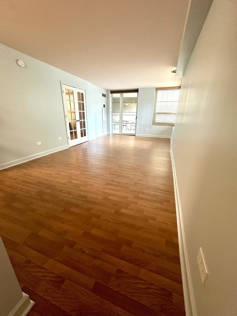 345 N Lasalle Street - Photo 3