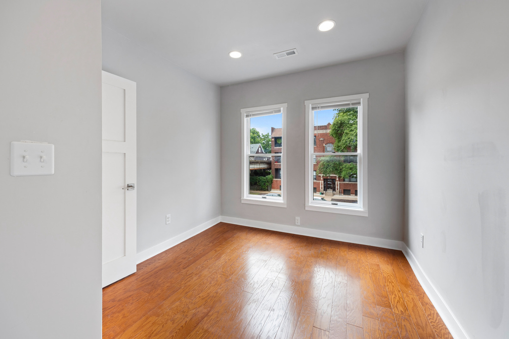 4647 N Winchester Avenue - Photo 7