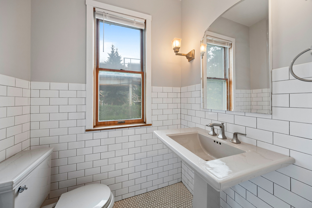 4647 N Winchester Avenue - Photo 4