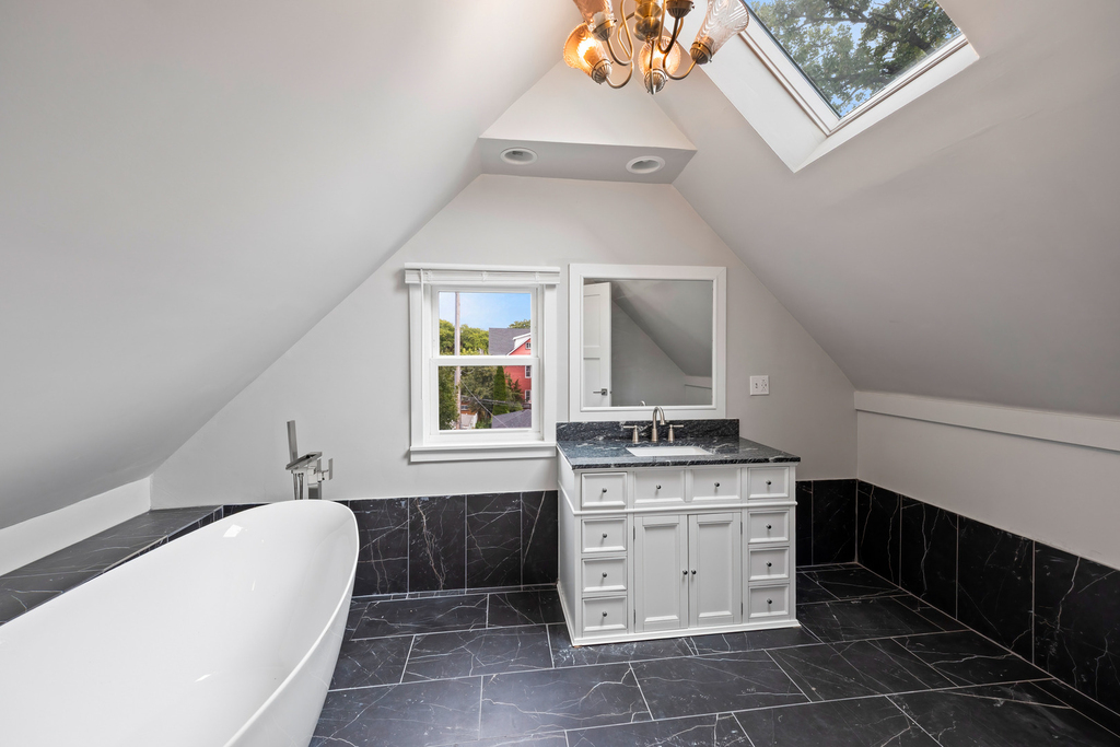 4647 N Winchester Avenue - Photo 12